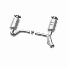 Load image into Gallery viewer, MagnaFlow Exhaust Products 24398 HM Grade Direct-Fit Catalytic Converter for Select Dodge Dakota, Mitsubishi Raider