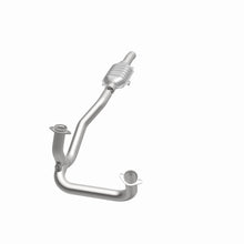 Load image into Gallery viewer, MagnaFlow Exhaust Products 93131 Standard Grade Direct-Fit Catalytic Converter for Select Ford E-150 Econoline, Ford E-150 Econoline Club Wagon, Ford E-250 Econoline, Ford E-250 Econoline Club Wagon