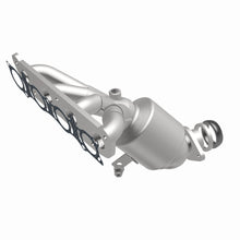 Load image into Gallery viewer, MagnaFlow Exhaust Products 5531271 California CARB Manifold Catalytic Converter for Select Nissan Sentra