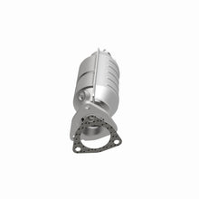 Load image into Gallery viewer, MagnaFlow Exhaust Products 51644 OEM Grade Direct-Fit Catalytic Converter for Select Audi A4, Audi A4 Quattro, Volkswagen Passat