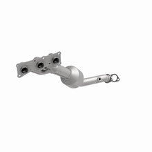 Load image into Gallery viewer, MagnaFlow Exhaust Products 49774 OEM Grade Manifold Catalytic Converter for Select BMW 525i, BMW 525xi, BMW 530i, BMW 530xi