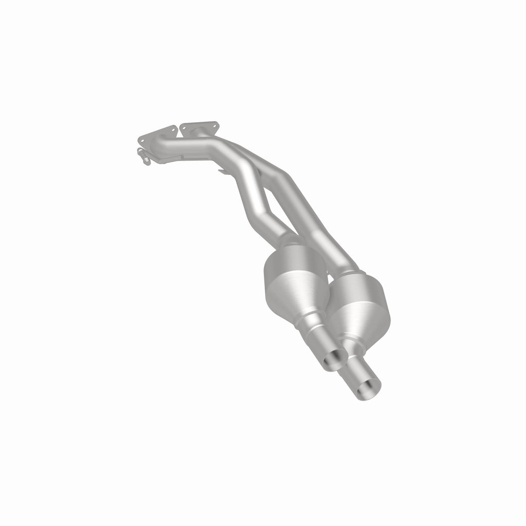 MagnaFlow Exhaust Products 5491957 California CARB Direct-Fit Catalytic Converter for Select Audi Q7, Volkswagen Touareg
