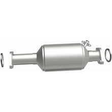 Load image into Gallery viewer, MagnaFlow Exhaust Products 3391895 California CARB Direct-Fit Catalytic Converter for Select Toyota Pickup