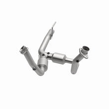 Load image into Gallery viewer, MagnaFlow Exhaust Products 93241 HM Grade Direct-Fit Catalytic Converter for Select Jeep Grand Cherokee