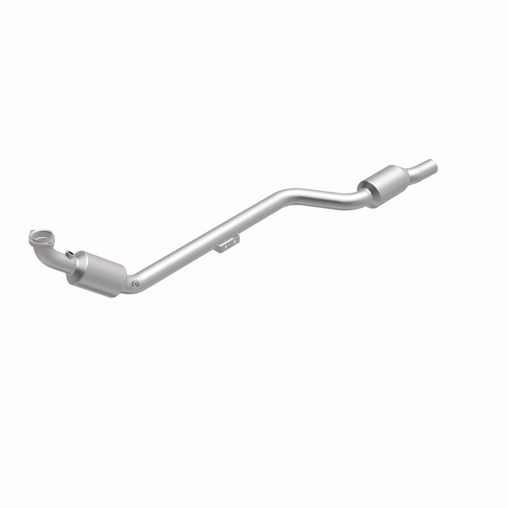 MagnaFlow Exhaust Products 49806 OEM Grade Direct-Fit Catalytic Converter for Select Mercedes-Benz C240, Mercedes-Benz C32 AMG, Mercedes-Benz C320, Mercedes-Benz CLK320