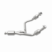 Load image into Gallery viewer, MagnaFlow Exhaust Products 280424 OEM Grade Direct-Fit Catalytic Converter for Select Chevrolet Silverado 1500, Chevrolet Suburban, Chevrolet Tahoe, GMC Sierra 1500, GMC Yukon, GMC Yukon XL