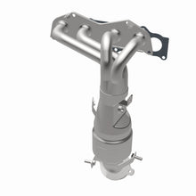 Load image into Gallery viewer, MagnaFlow Exhaust Products 5582267 California CARB Manifold Catalytic Converter for Select Toyota RAV4