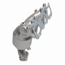 Load image into Gallery viewer, MagnaFlow Exhaust Products 5531787 California CARB Manifold Catalytic Converter for Select Hyundai Santa Fe