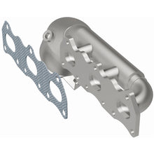 Load image into Gallery viewer, MagnaFlow Exhaust Products 49043 OEM Grade Manifold Catalytic Converter for Select Chevrolet Tracker, Suzuki Grand Vitara, Suzuki Vitara, Suzuki XL-7