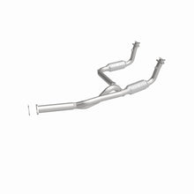 Load image into Gallery viewer, MagnaFlow Exhaust Products 49063 OEM Grade Direct-Fit Catalytic Converter for Select Chevrolet Express 1500, Chevrolet Express 2500, Chevrolet Express 3500, GMC Savana 1500, GMC Savana 2500, GMC Savana