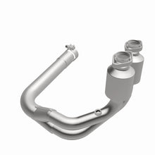 Load image into Gallery viewer, MagnaFlow Exhaust Products 4583386 California CARB Direct-Fit Catalytic Converter for Select Jeep Wrangler