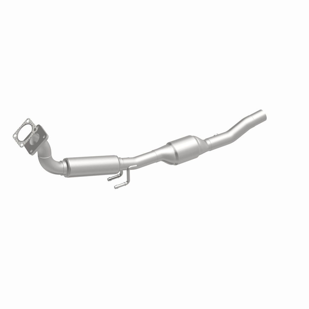 MagnaFlow Exhaust Products 51526 OEM Grade Direct-Fit Catalytic Converter for Select Volkswagen Beetle, Volkswagen Golf, Volkswagen Jetta