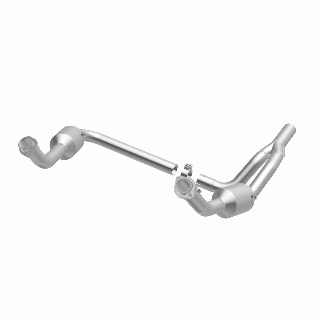 MagnaFlow Exhaust Products 21-458 OEM Grade Direct-Fit Catalytic Converter for Select Jeep Wrangler