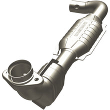Load image into Gallery viewer, MagnaFlow Exhaust Products 447153 California CARB Direct-Fit Catalytic Converter for Select Ford Expedition, Ford F-150, Lincoln Navigator