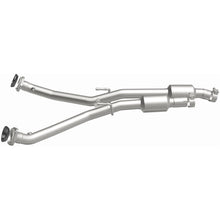 Load image into Gallery viewer, MagnaFlow Exhaust Products 557969 California CARB Direct-Fit Catalytic Converter for Select Cadillac CTS
