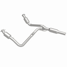 Load image into Gallery viewer, MagnaFlow Exhaust Products 4583497 California CARB Direct-Fit Catalytic Converter for Select Dodge Ram 1500, Dodge Ram 2500, Dodge Ram