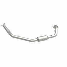 Load image into Gallery viewer, MagnaFlow Exhaust Products 4481698 California CARB Direct-Fit Catalytic Converter for Select Isuzu Amigo