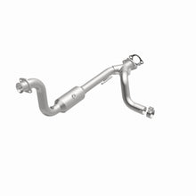 Load image into Gallery viewer, MagnaFlow Exhaust Products 5451652 California CARB Direct-Fit Catalytic Converter for Select Chrysler Aspen, Dodge Durango