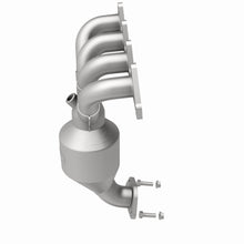 Load image into Gallery viewer, MagnaFlow Exhaust Products 51321 OEM Grade Manifold Catalytic Converter for Select Hyundai Accent, Kia Rio, Kia Rio5