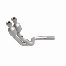 Load image into Gallery viewer, MagnaFlow Exhaust Products 24997 HM Grade Direct-Fit Catalytic Converter for Select Jeep Cherokee