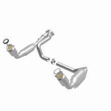 Load image into Gallery viewer, MagnaFlow Exhaust Products 458062 California CARB Direct-Fit Catalytic Converter for Select Cadillac Escalade, Chevrolet Avalanche 1500, Chevrolet Silverado 1500, Chevrolet Suburban 1500, Chevrolet Tahoe, GMC Sierra 1500, GMC Yukon, GMC Yukon XL