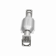 Load image into Gallery viewer, MagnaFlow Exhaust Products 3391657 California CARB Direct-Fit Catalytic Converter for Select Isuzu Pickup, Isuzu Rodeo, Isuzu Trooper