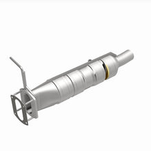Load image into Gallery viewer, MagnaFlow Exhaust Products 280436 OEM Grade Direct-Fit Catalytic Converter for Select Ford F-53 Motorhome Chassis, Ford F-59 Commercial Stripped Chassis