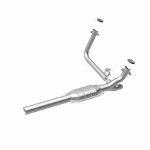 Load image into Gallery viewer, MagnaFlow Exhaust Products 93109 Standard Grade Direct-Fit Catalytic Converter for Select Chevrolet C1500, Chevrolet K1500, GMC C1500, GMC K1500