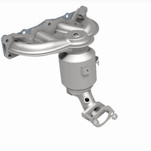 Load image into Gallery viewer, MagnaFlow Exhaust Products 5531775 California CARB Manifold Catalytic Converter for Select Hyundai Santa Fe Sport, Kia Sorento