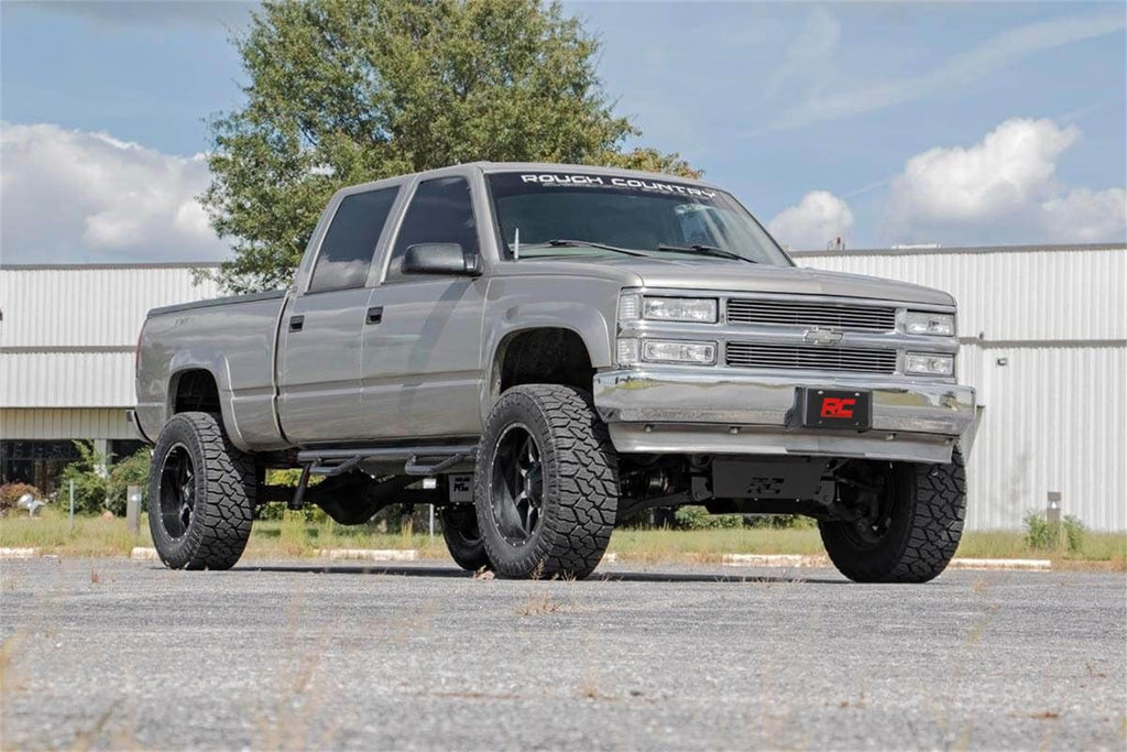 Rough Country 16170 Suspension Lift Kit for Select Chevrolet K2500, Chevrolet K2500 Suburban, Chevrolet K3500, GMC K3500