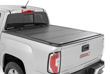 Load image into Gallery viewer, Rough Country 49120600 Hard Tri-Fold Tonneau Bed Cover for Select Chevrolet Colorado, GMC Canyon