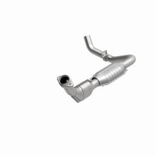 Load image into Gallery viewer, MagnaFlow Exhaust Products 447117 California CARB Direct-Fit Catalytic Converter for Select Ford Expedition, Ford F-150, Lincoln Navigator