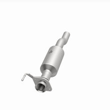 Load image into Gallery viewer, MagnaFlow Exhaust Products 280440 OEM Grade Direct-Fit Catalytic Converter for Select Ford F-350 Super Duty, Ford F-450 Super Duty, Ford F-550 Super Duty