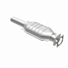 Load image into Gallery viewer, MagnaFlow Exhaust Products 3391229 California CARB Direct-Fit Catalytic Converter for Select Jeep Cherokee, Jeep Comanche, Jeep Wagoneer, Jeep Wrangler