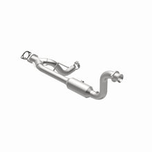 Load image into Gallery viewer, MagnaFlow Exhaust Products 5451652 California CARB Direct-Fit Catalytic Converter for Select Chrysler Aspen, Dodge Durango