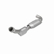 Load image into Gallery viewer, MagnaFlow Exhaust Products 458038 California CARB Direct-Fit Catalytic Converter for Select Ford F-150, Ford F-150 Heritage