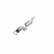 Load image into Gallery viewer, MagnaFlow Exhaust Products 444333 California CARB Direct-Fit Catalytic Converter for Select Audi A4, Audi A6, Audi A6 Quattro, Volkswagen Passat