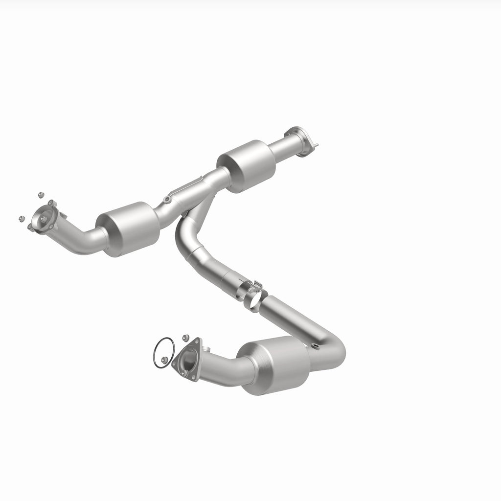 MagnaFlow Exhaust Products 280210 OEM Grade Direct-Fit Catalytic Converter for Select Chevrolet Express 2500, Chevrolet Express 3500, GMC Savana 2500, GMC Savana