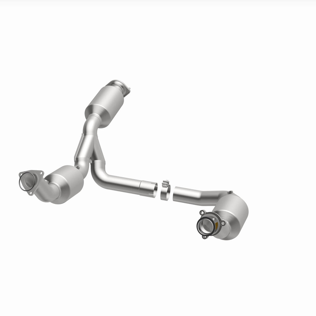 MagnaFlow Exhaust Products 280429 OEM Grade Direct-Fit Catalytic Converter for Select Chevrolet Express 2500, Chevrolet Express 3500, Chevrolet Express 4500, GMC Savana 2500, GMC Savana 3500, GMC Savana