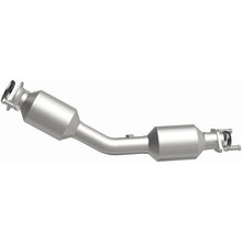 Load image into Gallery viewer, MagnaFlow Exhaust Products 6511753 California CARB Direct-Fit Catalytic Converter for Select Nissan Versa, Nissan Versa Note