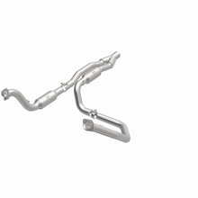 Load image into Gallery viewer, MagnaFlow Exhaust Products 5551457 California CARB Direct-Fit Catalytic Converter for Select Ram