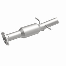 Load image into Gallery viewer, MagnaFlow Exhaust Products 52537 OEM Grade Direct-Fit Catalytic Converter for Select Toyota Highlander