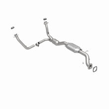 Load image into Gallery viewer, MagnaFlow Exhaust Products 24898 HM Grade Direct-Fit Catalytic Converter for Select Chevrolet Blazer