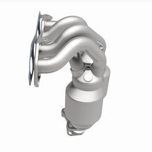 Load image into Gallery viewer, MagnaFlow Exhaust Products 5531347 California CARB Manifold Catalytic Converter for Select Mitsubishi Eclipse, Mitsubishi Galant