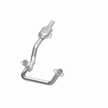 Load image into Gallery viewer, MagnaFlow Exhaust Products 93316 Standard Grade Direct-Fit Catalytic Converter for Select Ford E-150 Econoline, Ford E-150 Econoline Club Wagon, Ford E-250 Econoline, Ford E-250 Econoline Club Wagon, Ford E-350 Econoline, Ford E-350 Econoline Club Wagon