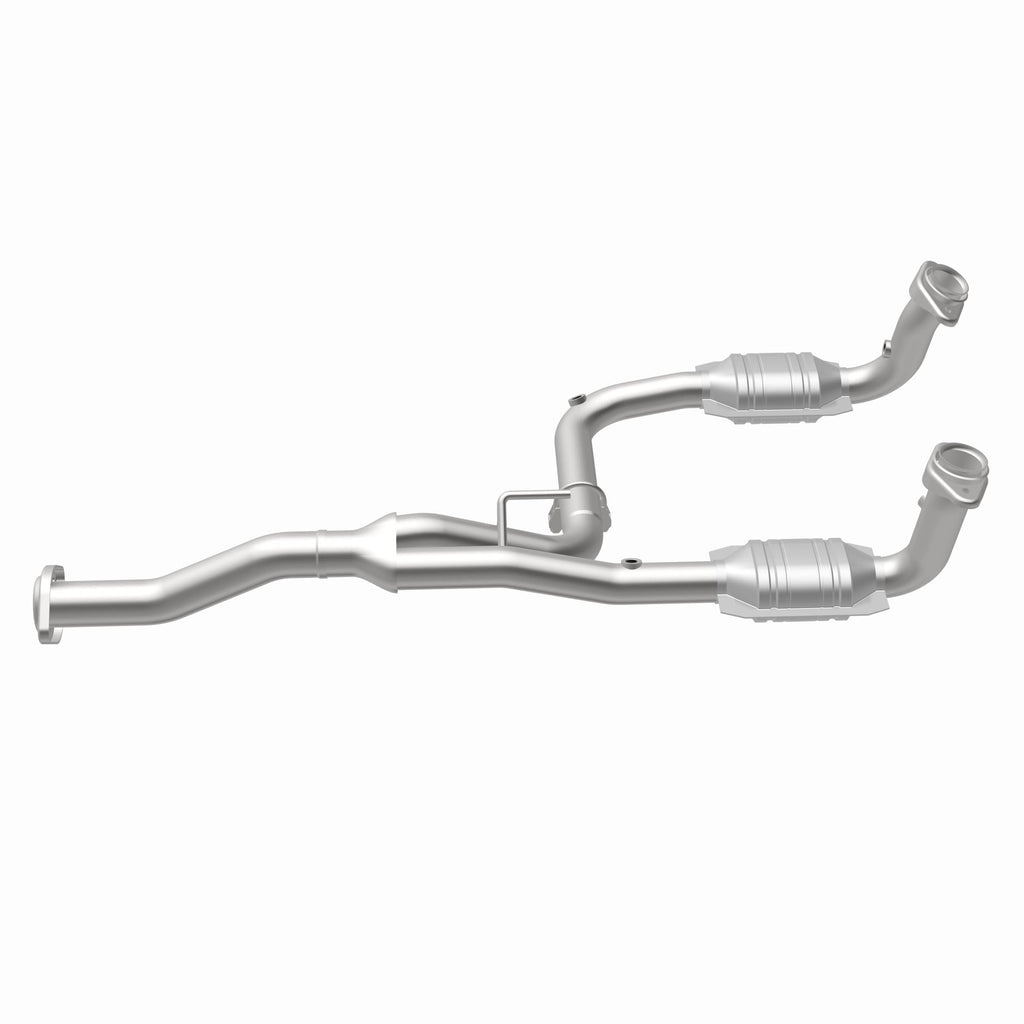 MagnaFlow Exhaust Products 23957 HM Grade Direct-Fit Catalytic Converter for Select Jeep Liberty
