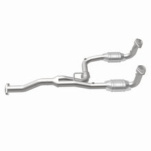 Load image into Gallery viewer, MagnaFlow Exhaust Products 23957 HM Grade Direct-Fit Catalytic Converter for Select Jeep Liberty