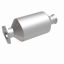 Load image into Gallery viewer, MagnaFlow Exhaust Products 3391916 California CARB Direct-Fit Catalytic Converter for Select Volkswagen Vanagon