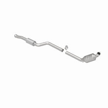 Load image into Gallery viewer, MagnaFlow Exhaust Products 5561916 California CARB Direct-Fit Catalytic Converter for Select Mercedes-Benz C300, Mercedes-Benz C350, Mercedes-Benz E350