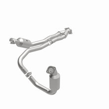 Load image into Gallery viewer, MagnaFlow Exhaust Products 21-710 OEM Grade Direct-Fit Catalytic Converter for Select Ford Transit-150, Ford Transit-250, Ford Transit-350, Ford Transit-350 HD